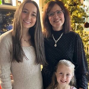 Meet your Posher, Angie